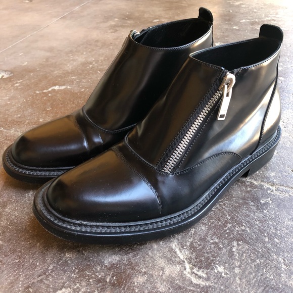 Saint Laurent Black Leather Ankle Boot - Picture 9 of 15